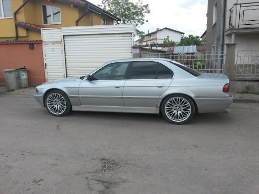 BMW E32 con BMW Styling 149 con BMW Styling 149