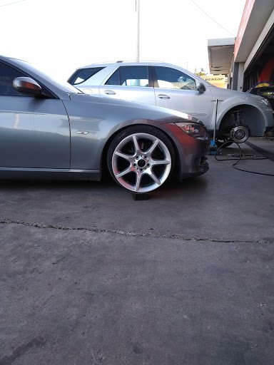 BMW E30 con BMW Styling 180 con BMW Styling 180