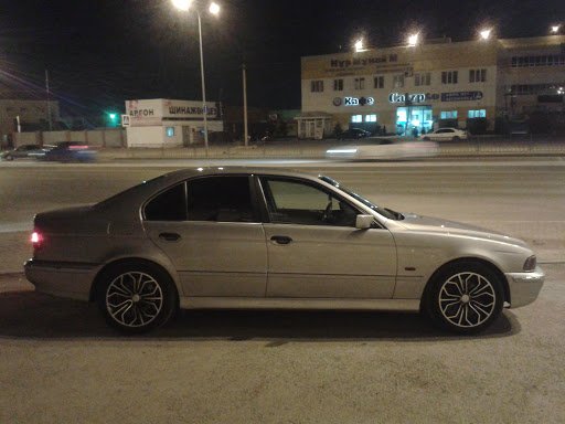 BMW E34 con BMW Styling 323 con BMW Styling 323