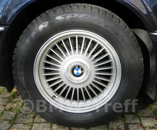 BMW E34 con BMW Styling 4 con BMW Styling 4