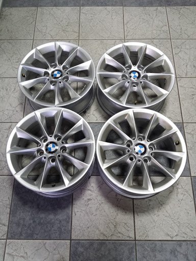 BMW E30 con BMW Styling 411 con BMW Styling 411